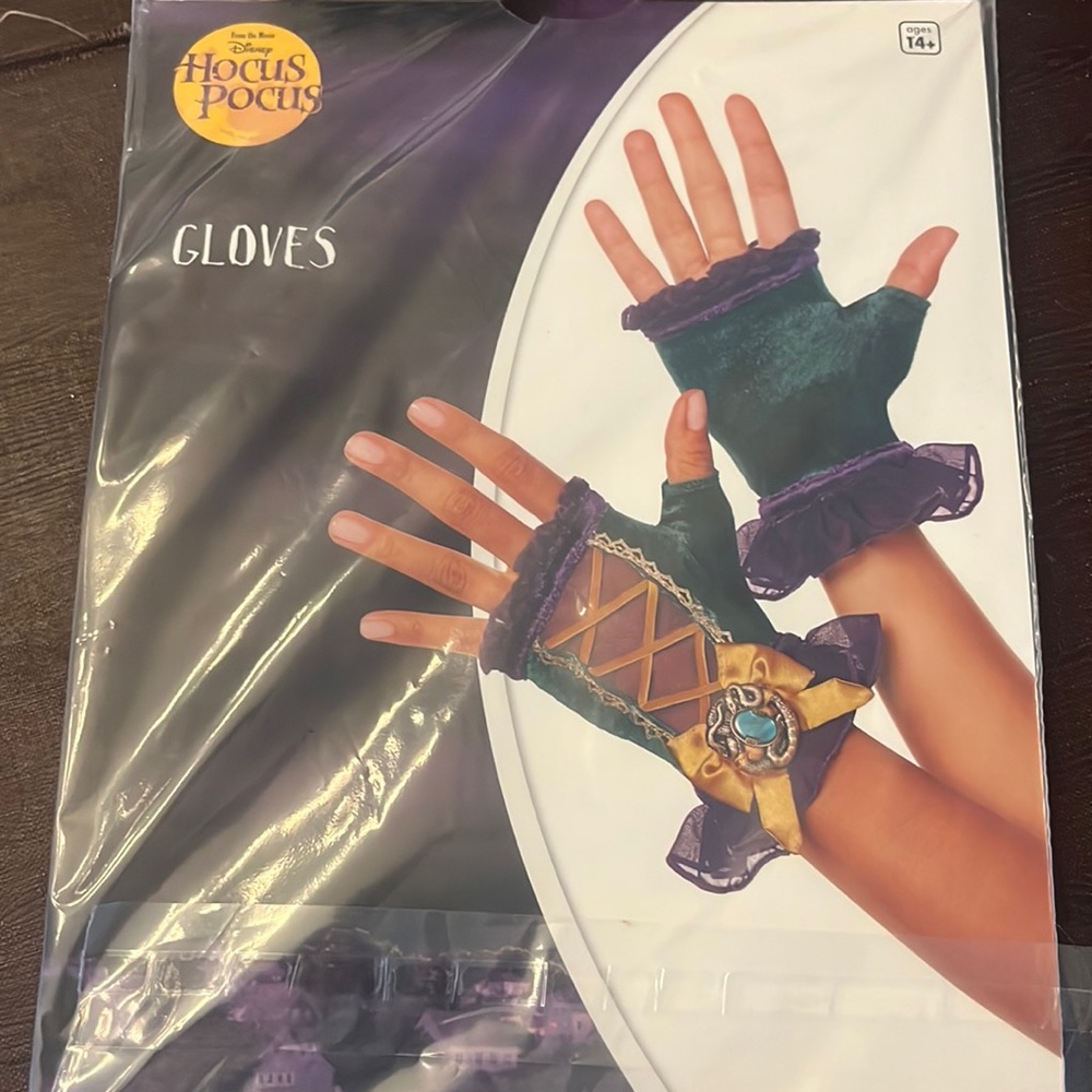New Disney Hocus Pocus Winifred Sanderson gloves